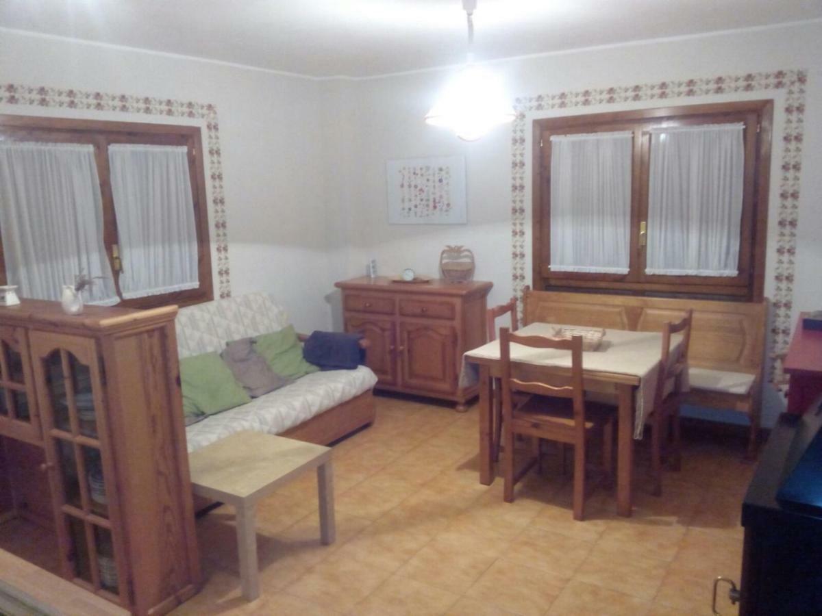 Apartamento en las montañas del pirineo aragonés en Alquiler Altruista Villanúa Esterno foto
